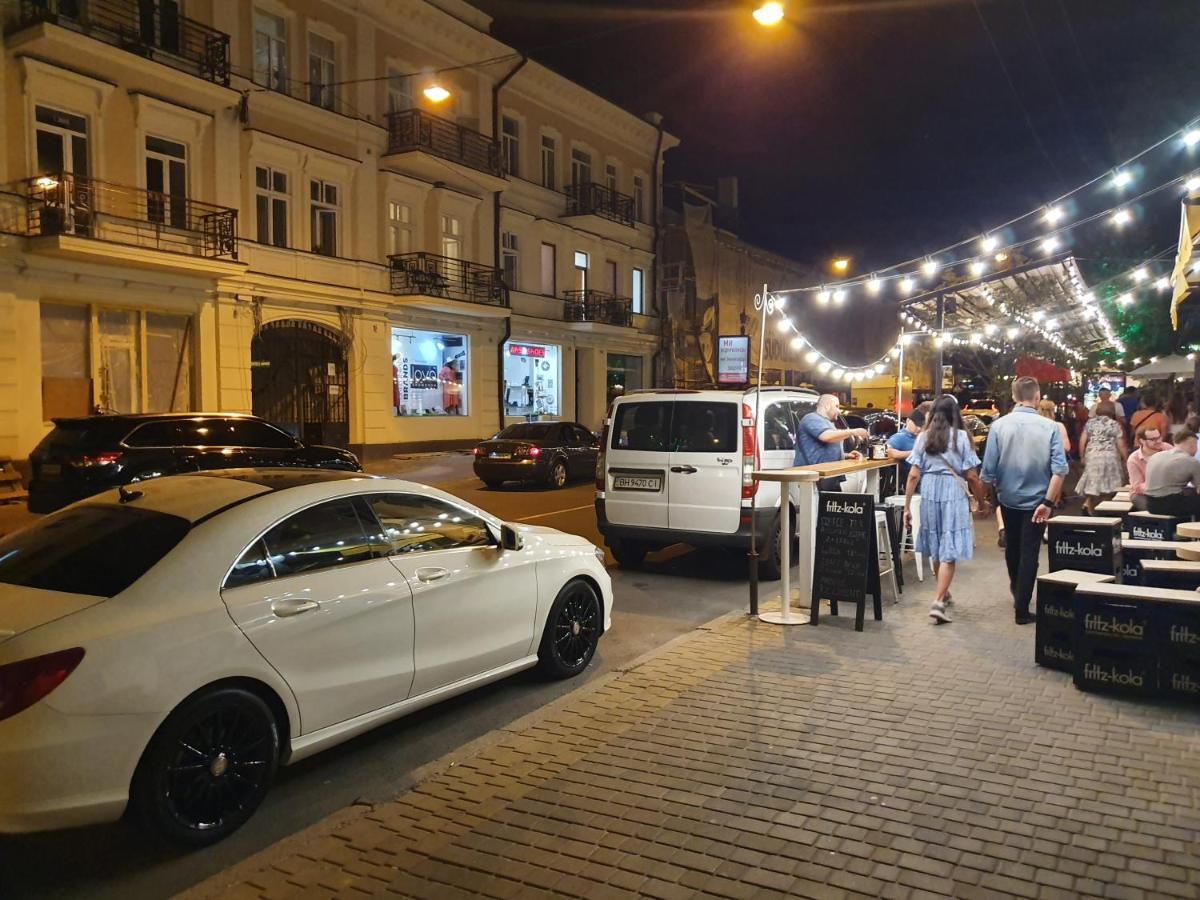 Central Apartments أوديسا المظهر الخارجي الصورة