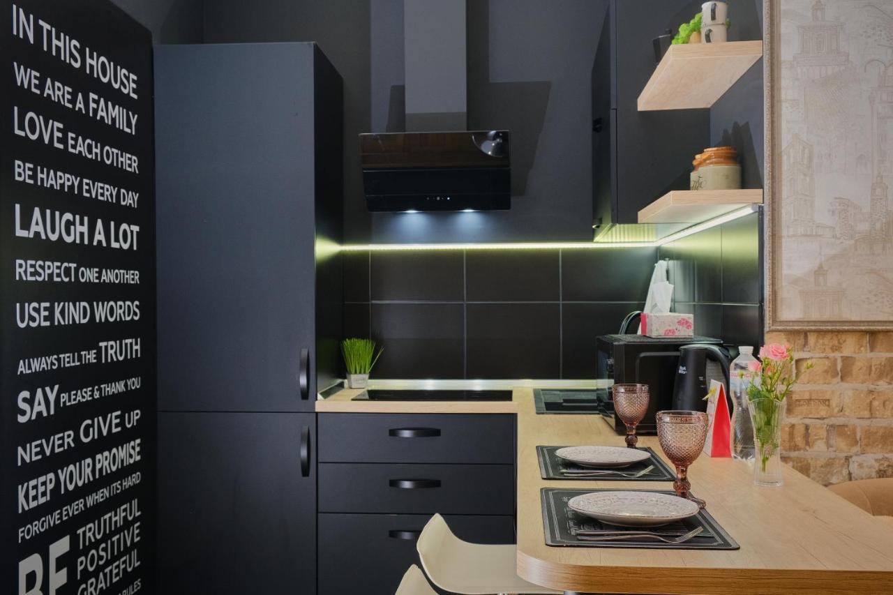 Central Apartments أوديسا المظهر الخارجي الصورة