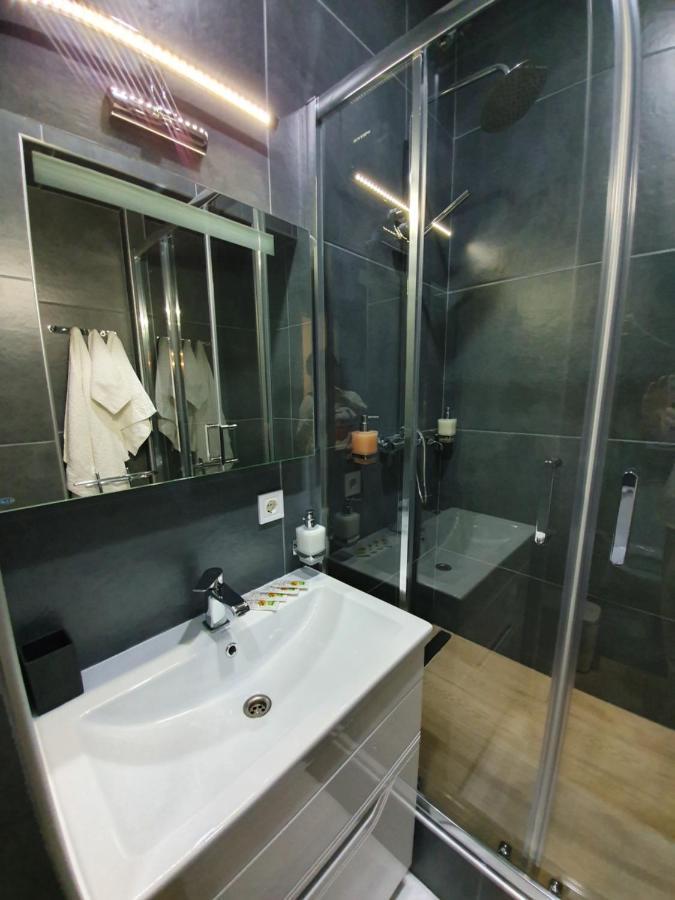 Central Apartments أوديسا المظهر الخارجي الصورة